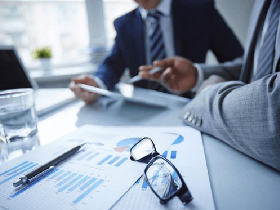 年薪35万，月加班80小时：挤进长鑫的年轻人正在经历什么